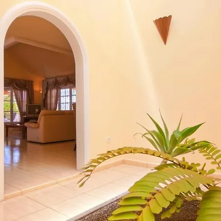 Willa Puerto Del Carmen Sleeps 6 Pool Wifi Puerto del Carmen (Lanzarote)