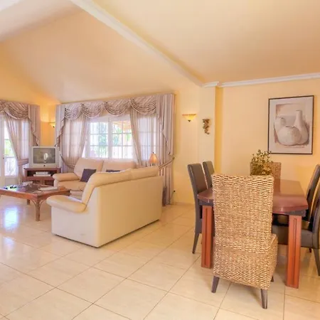 Puerto Del Carmen Sleeps 6 Pool Wifi Willa *