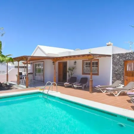 Puerto Del Carmen Sleeps 6 Pool Wifi *
